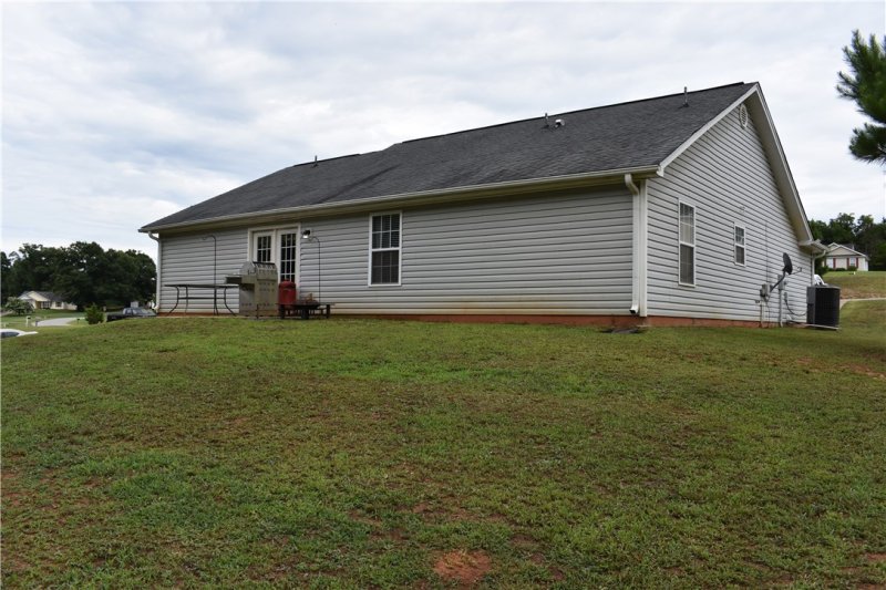 Property image 4 at 110 Claridge Place, Belton, SC 29627