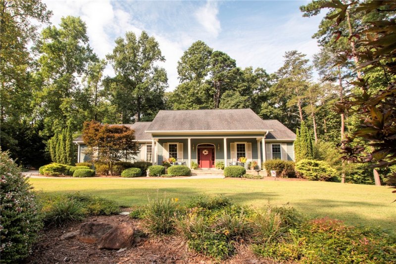 107 Shelter Cove Drive