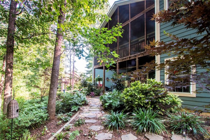 Property image 3 at 107 Shelter Cove Drive, Seneca, SC 29672