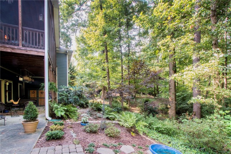 Property image 4 at 107 Shelter Cove Drive, Seneca, SC 29672