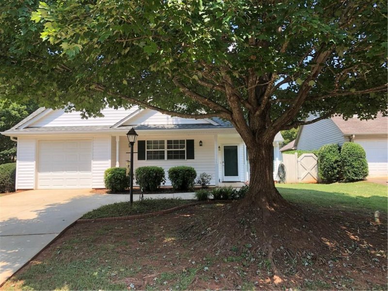 Property image 2 at 101 Colonial Court, Pendleton, SC 29670