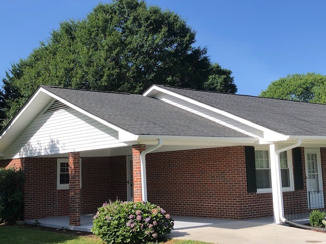 Property image 3 at 734 Tanglewood Drive, Seneca, SC 29672