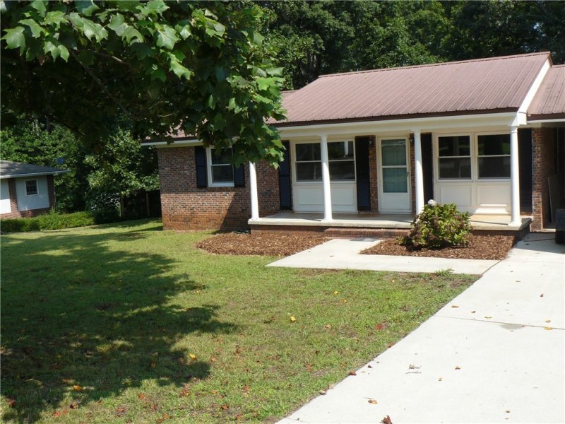 Property image 2 at 713 Tanglewood Drive, Seneca, SC 29672