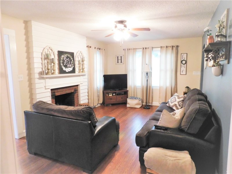 Property image 2 at 3076 Brookfield Drive, Seneca, SC 29672