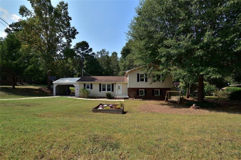 Property image 2 at 113 KIRK Drive, Seneca, SC 29678