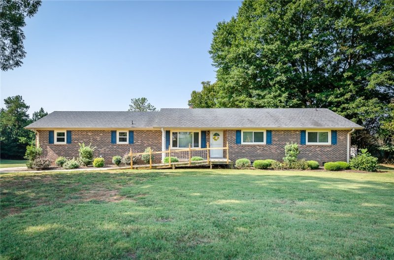 Property image 2 at 103 Princess Avenue, Anderson, SC 29621