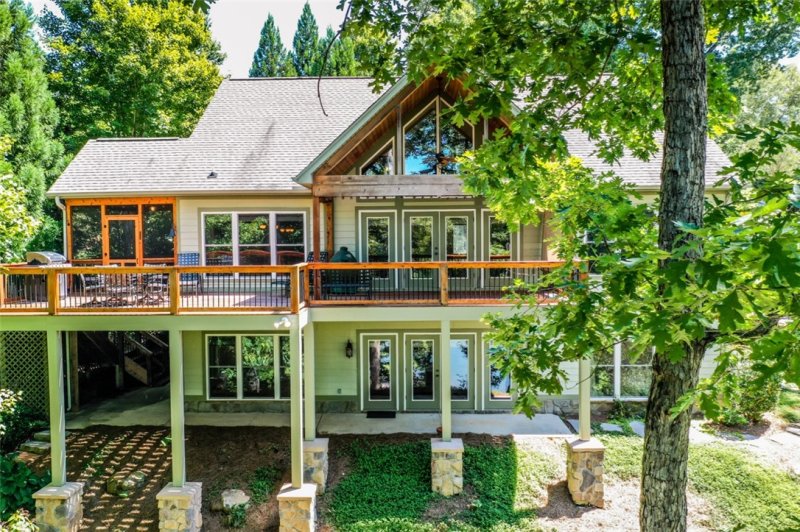 Property image 3 at 240 Long Bay Drive, West Union, SC 29696