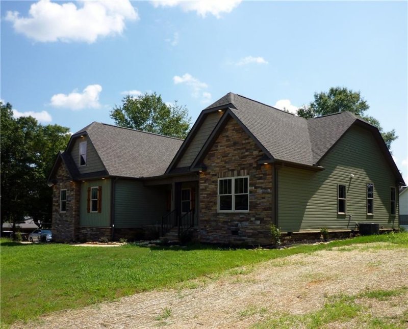 Property image 4 at 100 Amberwood Drive, Anderson, SC 29621