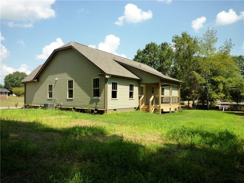 Property image 5 at 100 Amberwood Drive, Anderson, SC 29621