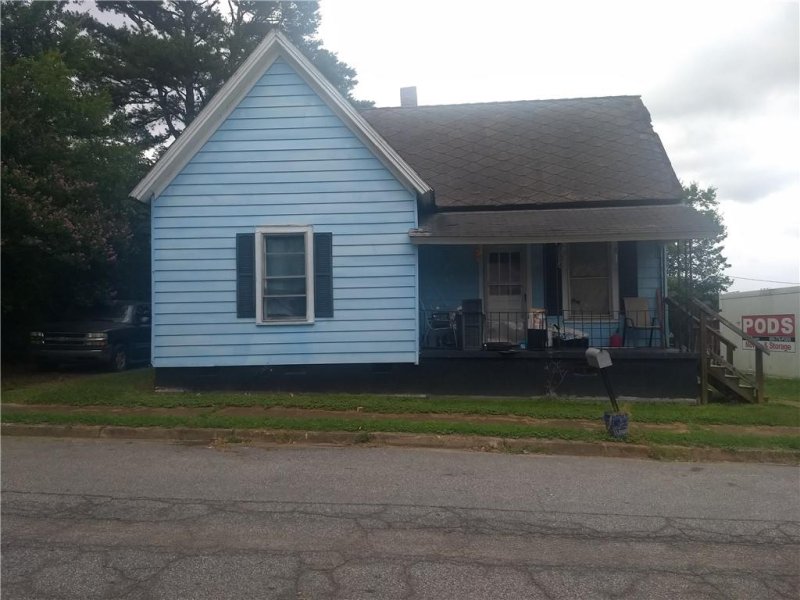 320 G Street