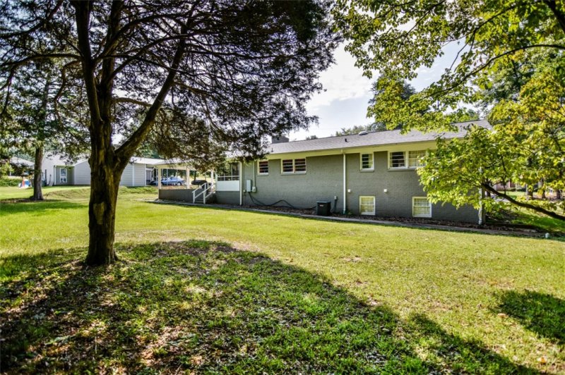 Property image 4 at 915 Brock Street, Central, SC 29630