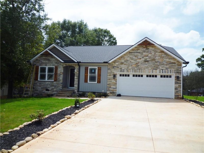 Property image 3 at 173 Amberwood Drive, Anderson, SC 29621