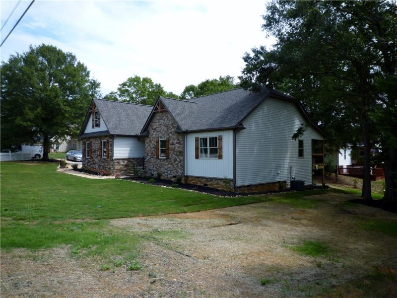 Property image 2 at 193 Amberwood Drive, Anderson, SC 29621