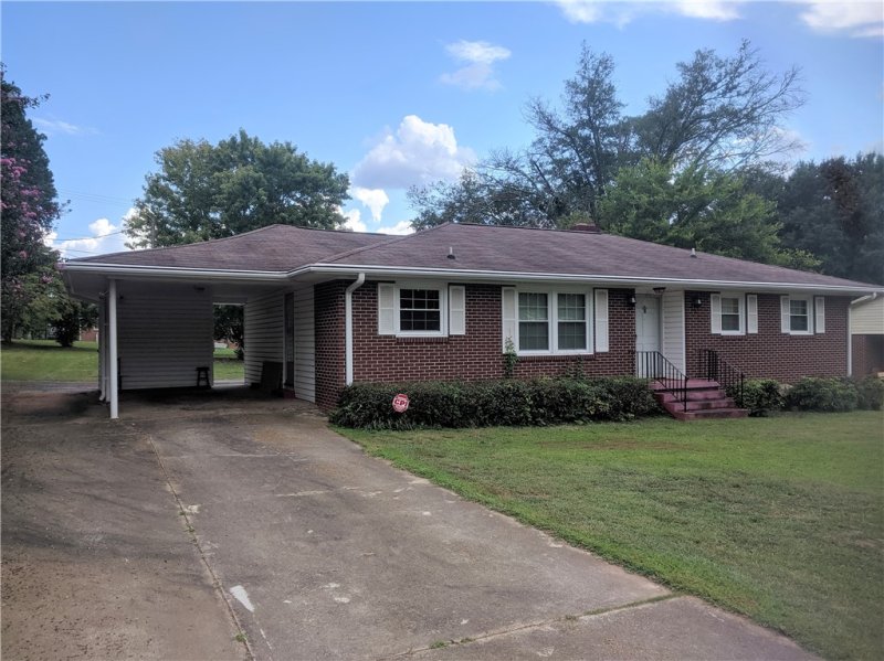 Property image 2 at 1212 Bolt Drive, Anderson, SC 29621