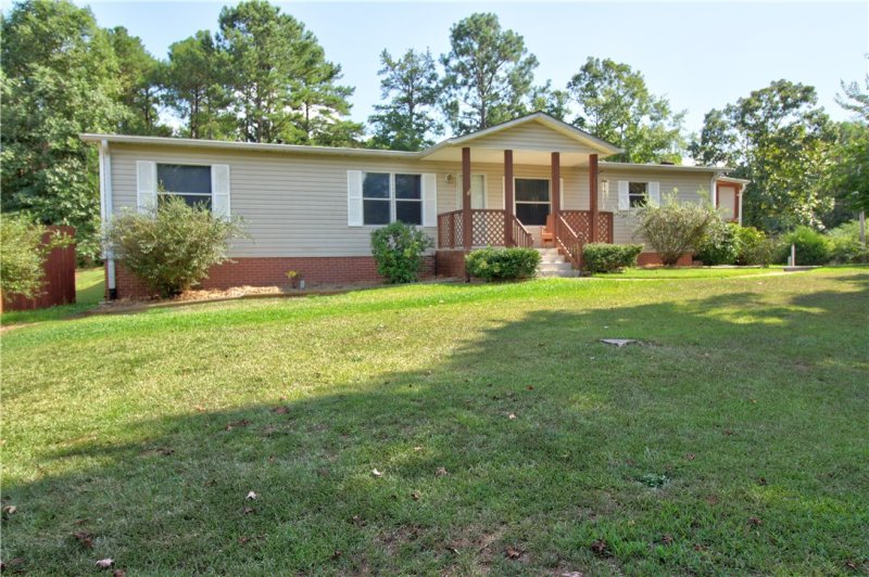 Property image 2 at 100 Singleton Drive, Townville, SC 29689