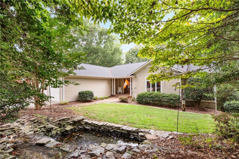 Property image 5 at 302 Compass Point, Anderson, SC 29625