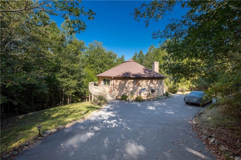 Property image 3 at 100 Aartun Alley, Pickens, SC 29671