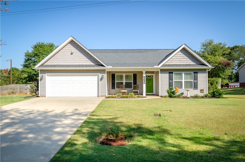 Property image 2 at 342 Pioneer Lane, Anderson, SC 29625