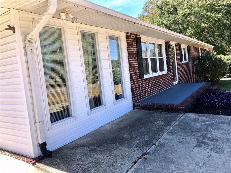 Property image 3 at 213 Park Drive, Iva, SC 29655