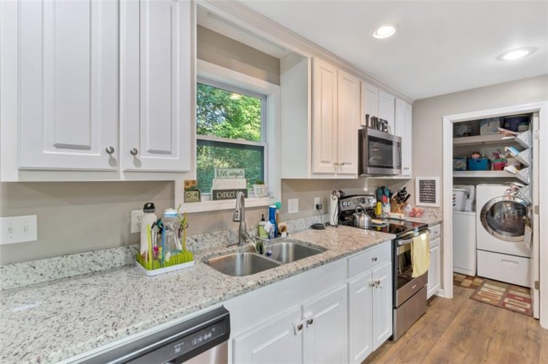 Property image 5 at 3009 Corinth Drive, Seneca, SC 29678