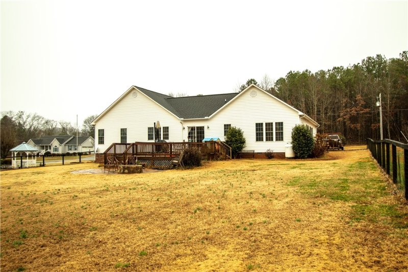 Property image 5 at 425 Snead Road, Walhalla, SC 29691