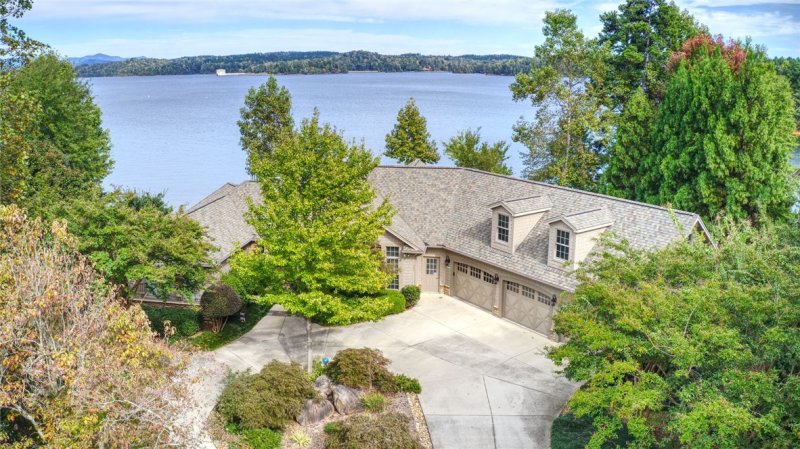 Property image 2 at 385 McCalls Drive, Salem, SC 29676