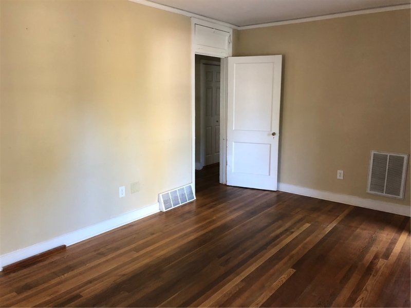 Property image 3 at 208 Thomas Heights Circle, Seneca, SC 29678