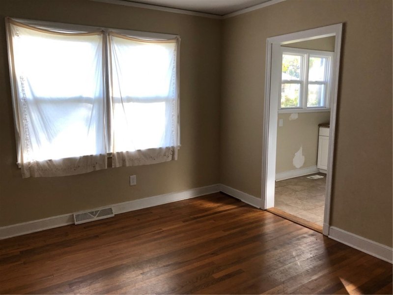 Property image 5 at 208 Thomas Heights Circle, Seneca, SC 29678