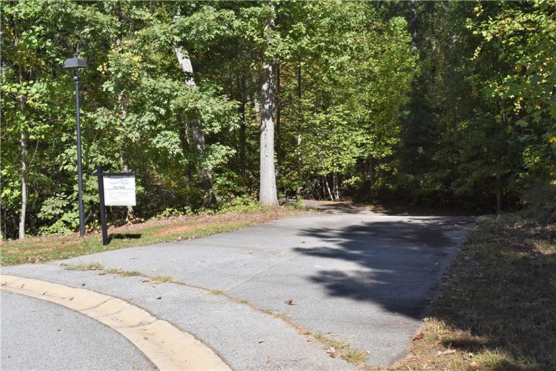 Property image 5 at 90 Lakestream Court, Seneca, SC 29672