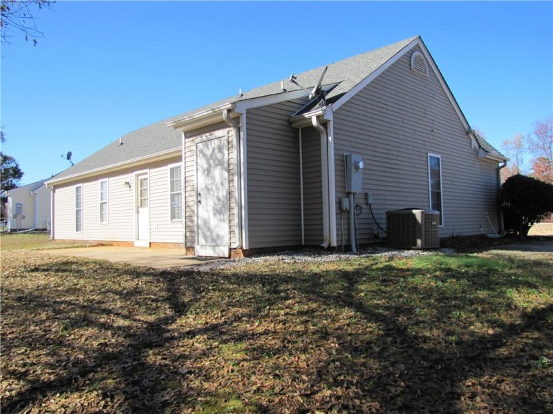 Property image 4 at 11123 Watson Drive, Seneca, SC 29672