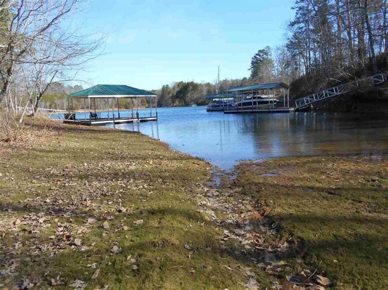 402 Moonbeam Way