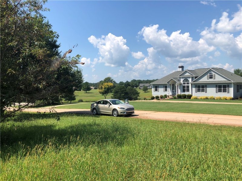 Property image 3 at 5-22 Queen Drive, Walhalla, SC 29691