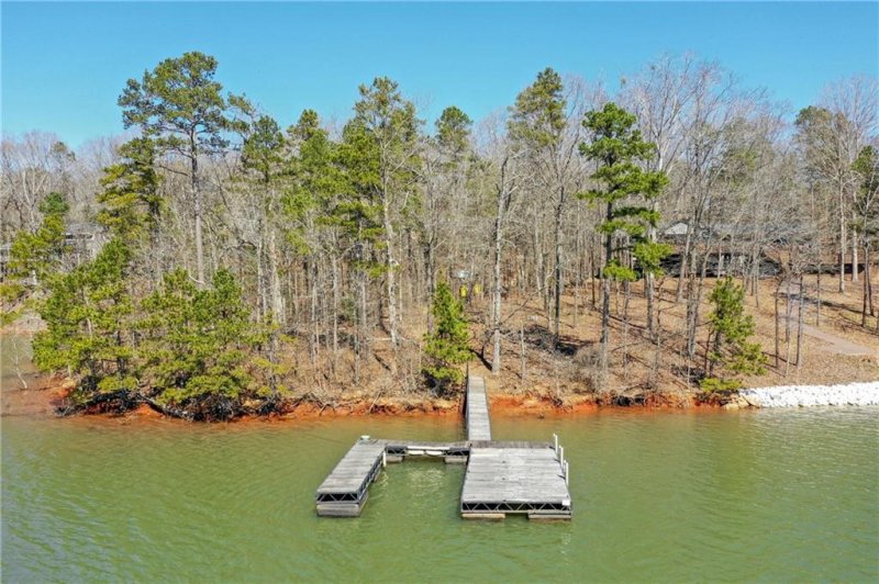 Property image 3 at 726 Seminole Point Road, Fair Play, SC 29643