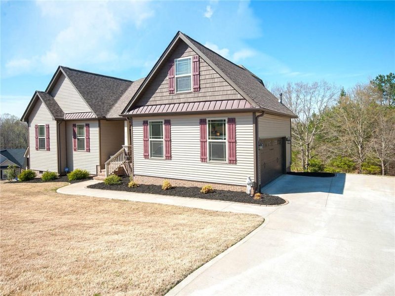 Property image 3 at 112 Placid Forest Way, Easley, SC 29640