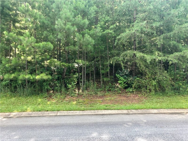 Property image 2 at 406 Woodridge Drive, Seneca, SC 29672