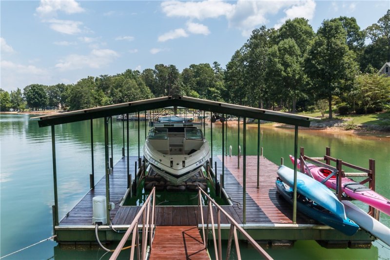 Property image 2 at 604 Eastview Court, Seneca, SC 29672