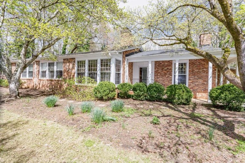 215 Forest Hill Drive