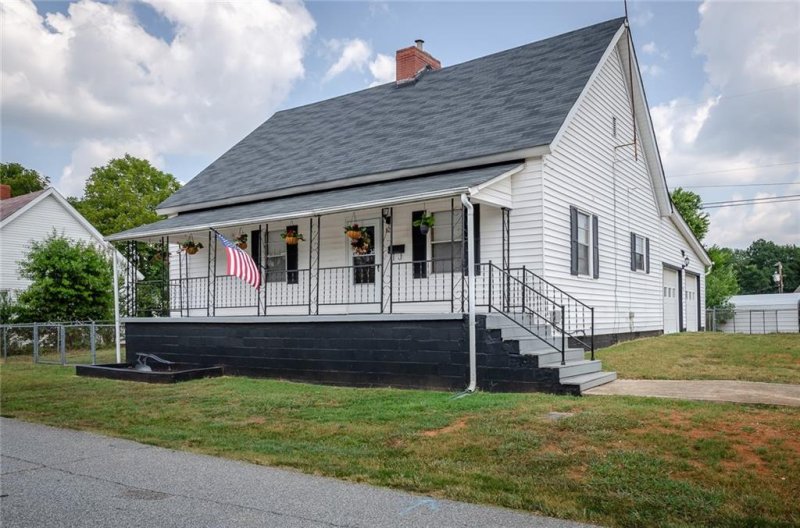 Property image 2 at 12 McCaughrin Street, Pelzer, SC 29669