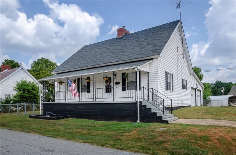 Property image 3 at 12 McCaughrin Street, Pelzer, SC 29669