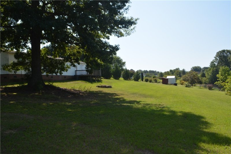 Property image 4 at 102 Malibu Court, Greenville, SC 29611