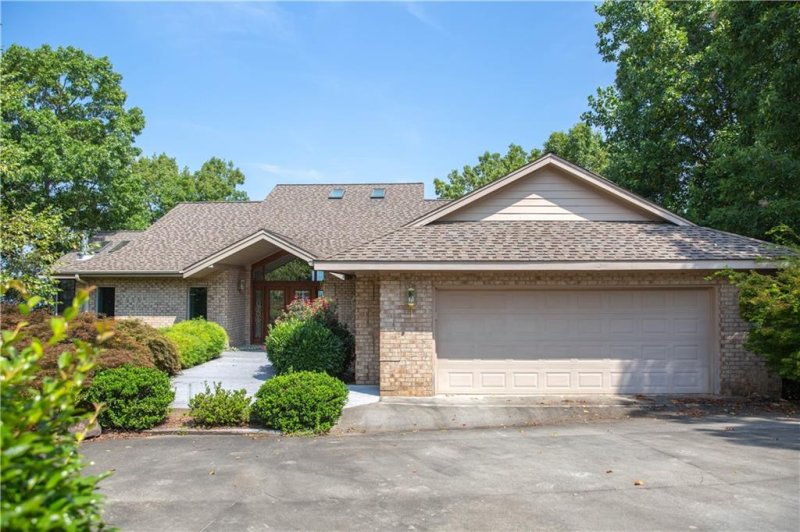 Property image 5 at 103 Wynmere Way, Seneca, SC 29672