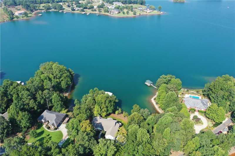 Property image 3 at 349 Summit Drive, Seneca, SC 29672