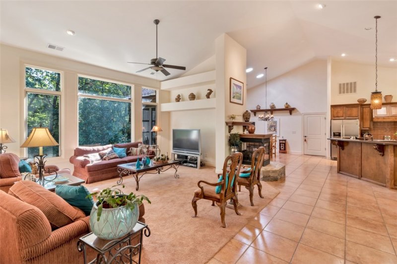 Property image 3 at 300 Groveview Lane, Seneca, SC 29672