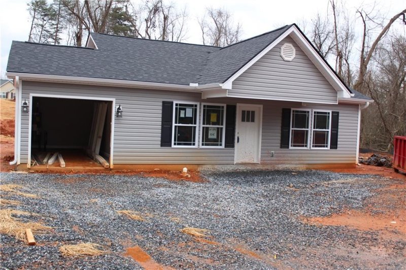 Property image 3 at 106 Norbert Lane, Anderson, SC 29624