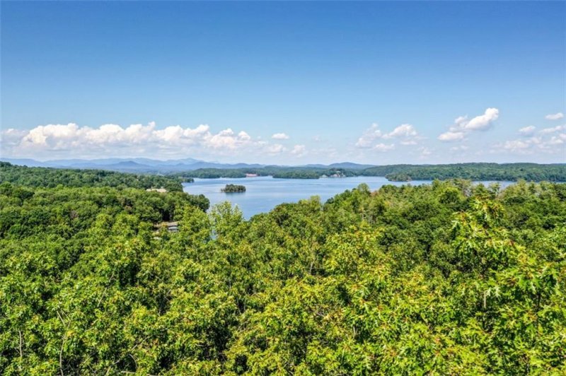 Property image 3 at 9 Harbour View Drive, Salem, SC 29676