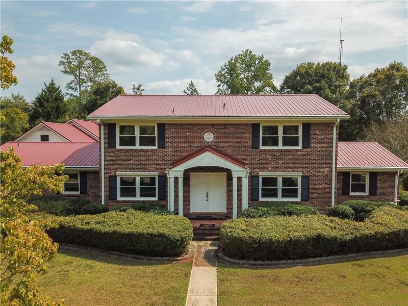 Property image 2 at 10000 Bayview Court, Seneca, SC 29672