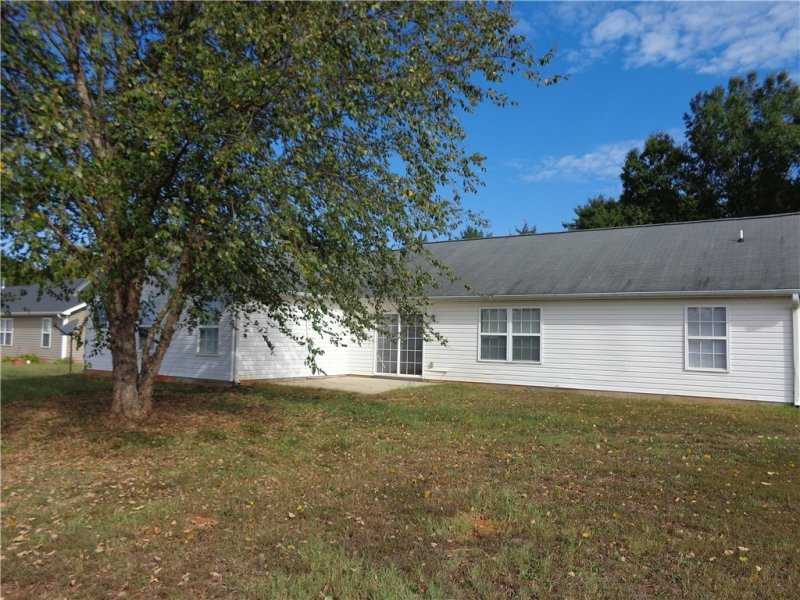 Property image 3 at 330 Creamer Road, Anderson, SC 29625