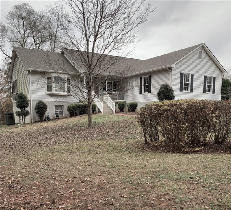 Property image 2 at 116 Century Court, Pendleton, SC 29670