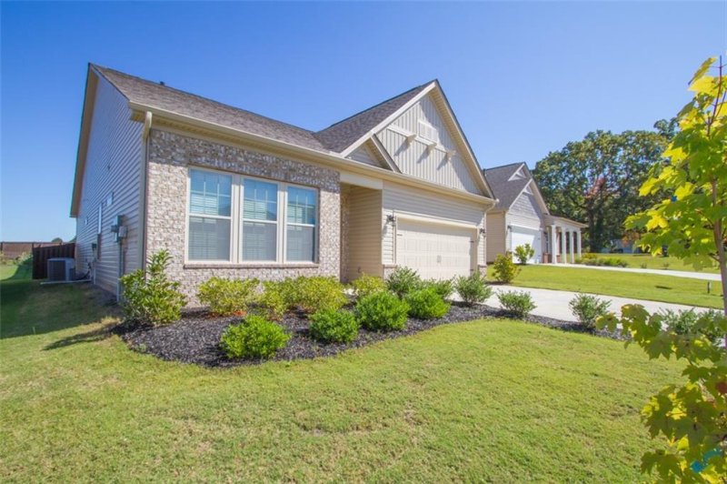 Property image 3 at 102 Rossmoor Court, Anderson, SC 29621