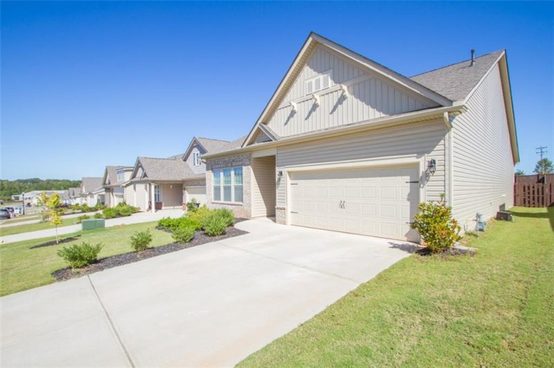 Property image 4 at 102 Rossmoor Court, Anderson, SC 29621